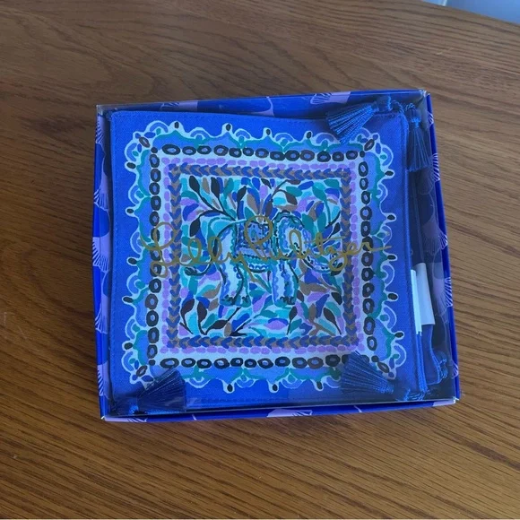 NWT Lilly Pulitzer Printed Cloth Napkin Set - Picture 2 of 9